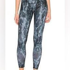 ALO Airbrush Snake Print Legging Size small